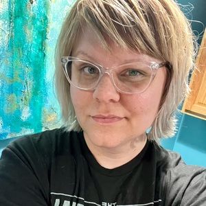 Meet your Posher, Molly